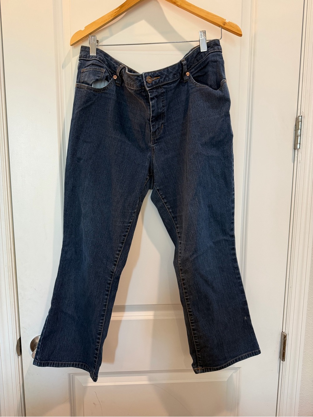 Apt. 9 Bootcut Jeans Women's Size 16 Dark Wash Mid Rise Stretch Denim